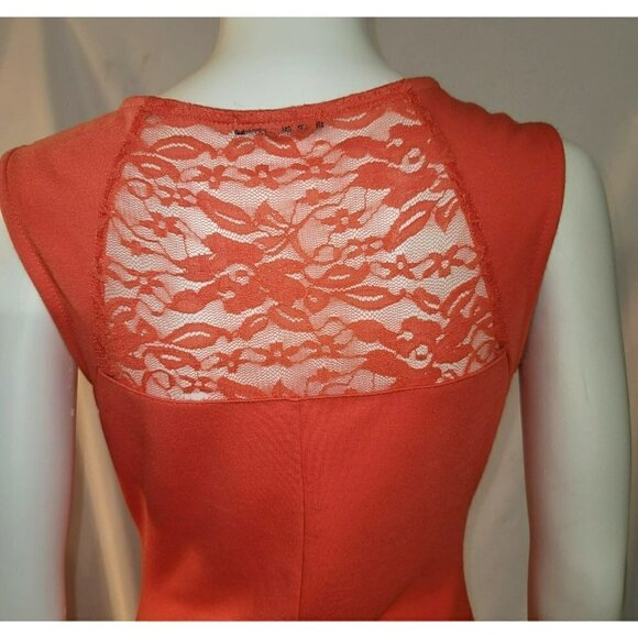 Soprano Bodycon Pink Grapefruit Dress w/ Lace- Size Medium - Picture 7 of 9